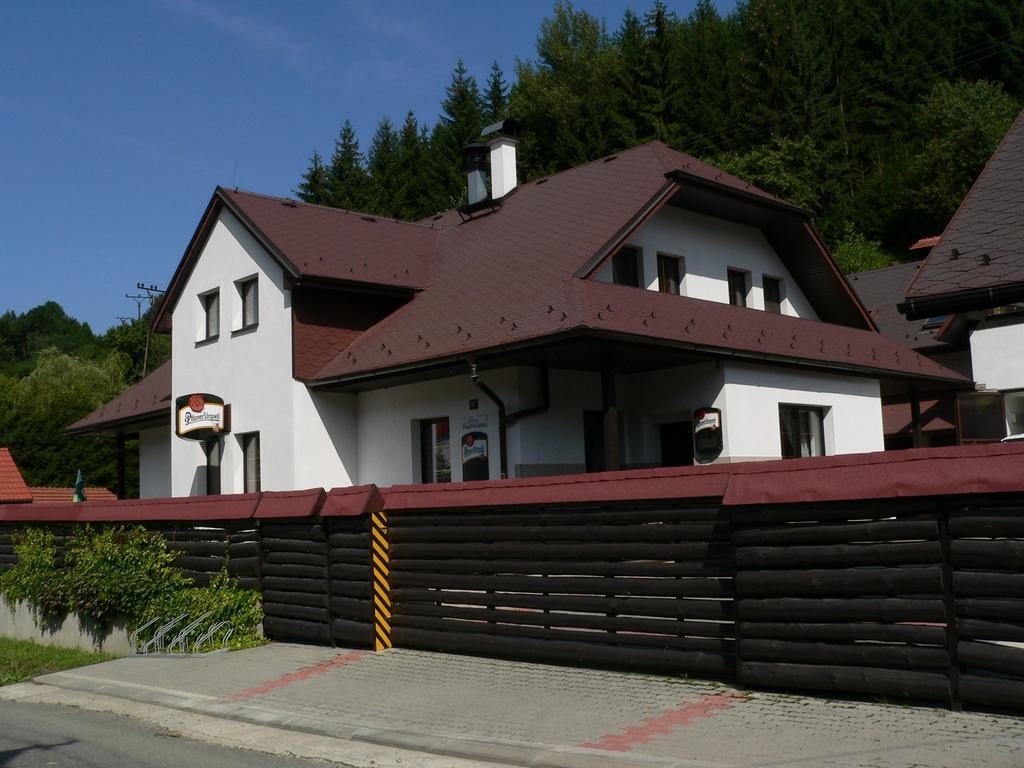 Pension Karolina Trnava Luaran gambar