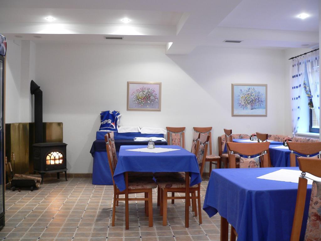 Pension Karolina Trnava Luaran gambar
